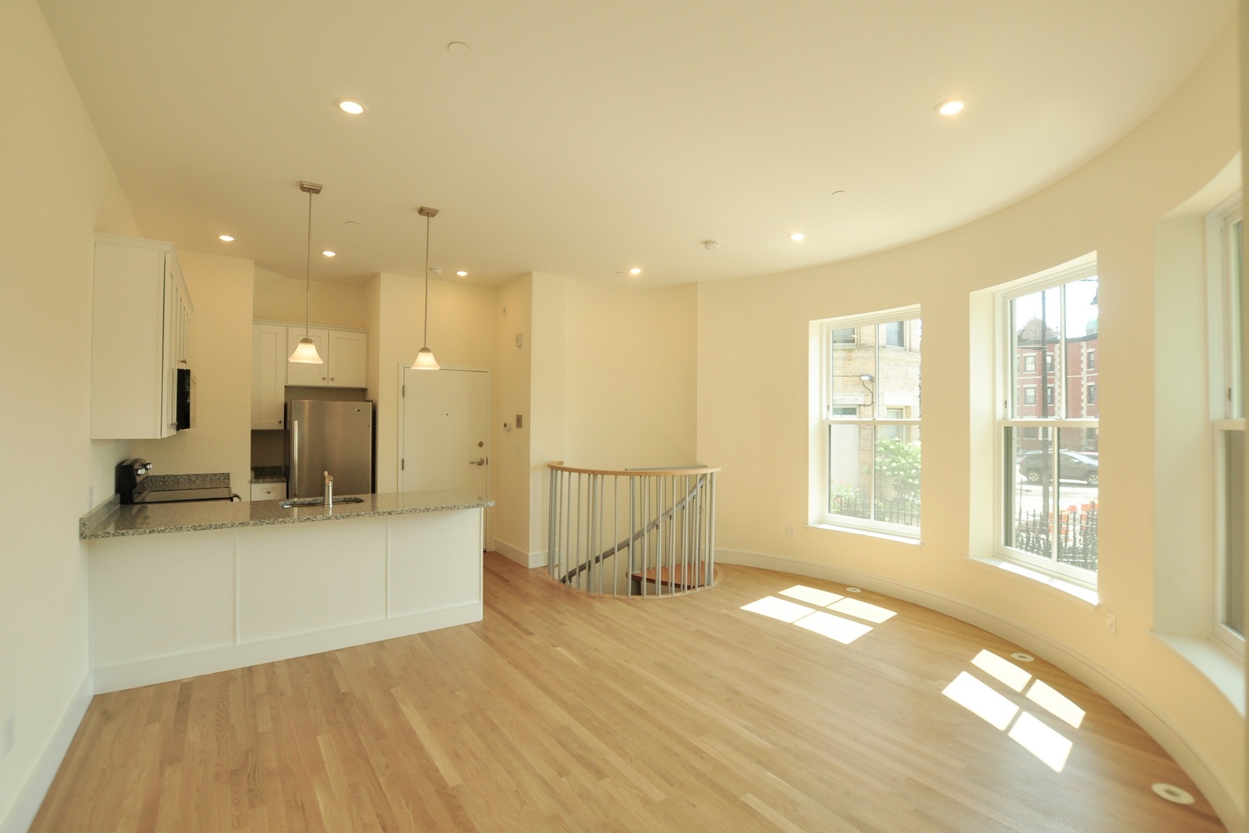 3 bed, 2 bath apartment for rent at 877 Beacon St Unit A1, Fenway