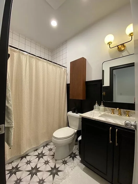 2 bed, 1 bath apartment for rent at 877 Harrison Ave Unit 5, South End — photo 13 of 31