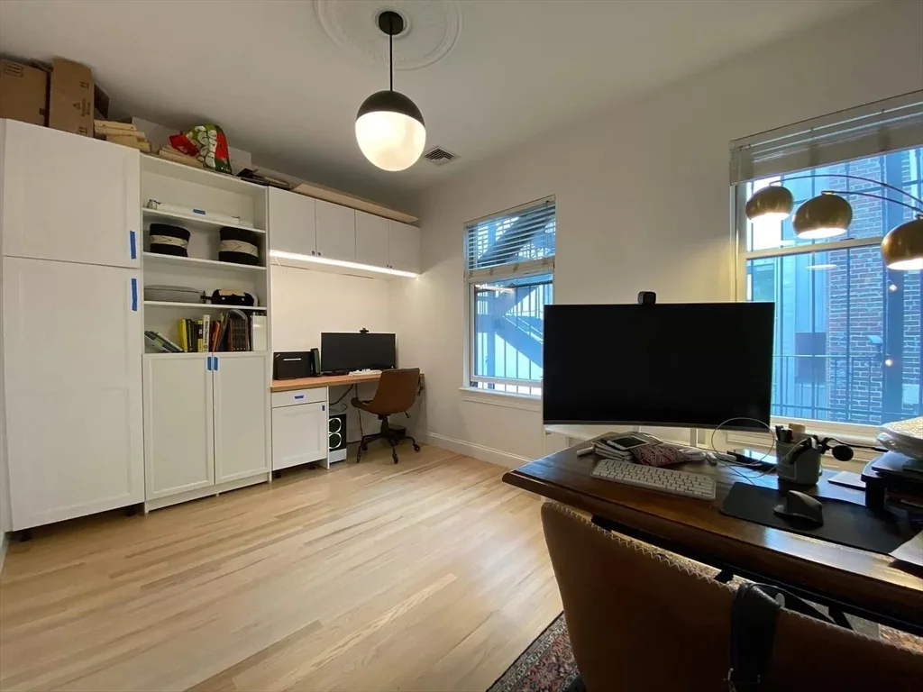 2 bed, 1 bath apartment for rent at 877 Harrison Ave Unit 5, South End — photo 10 of 31