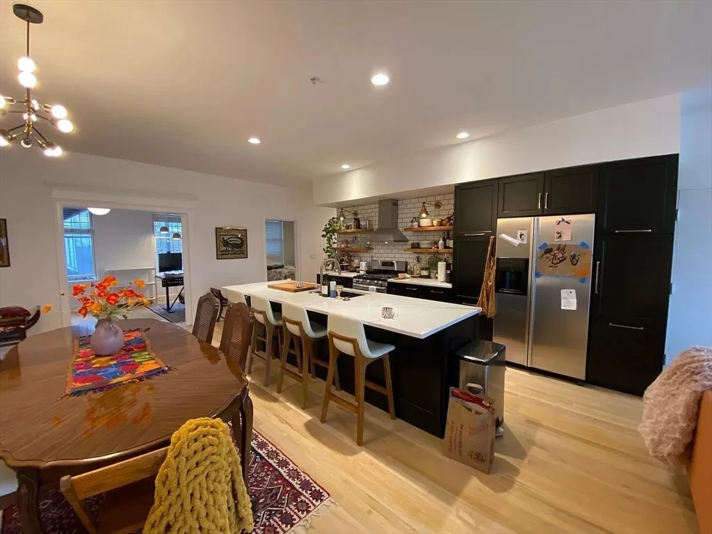 2 bed, 1 bath apartment for rent at 877 Harrison Ave Unit 5, South End — photo 2 of 31
