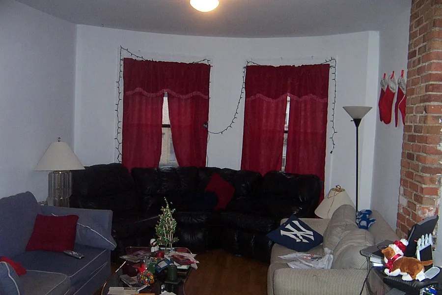 4 bed, 2 bath apartment for rent at 878 Huntington Ave Unit 2, Mission Hill — photo 2 of 4