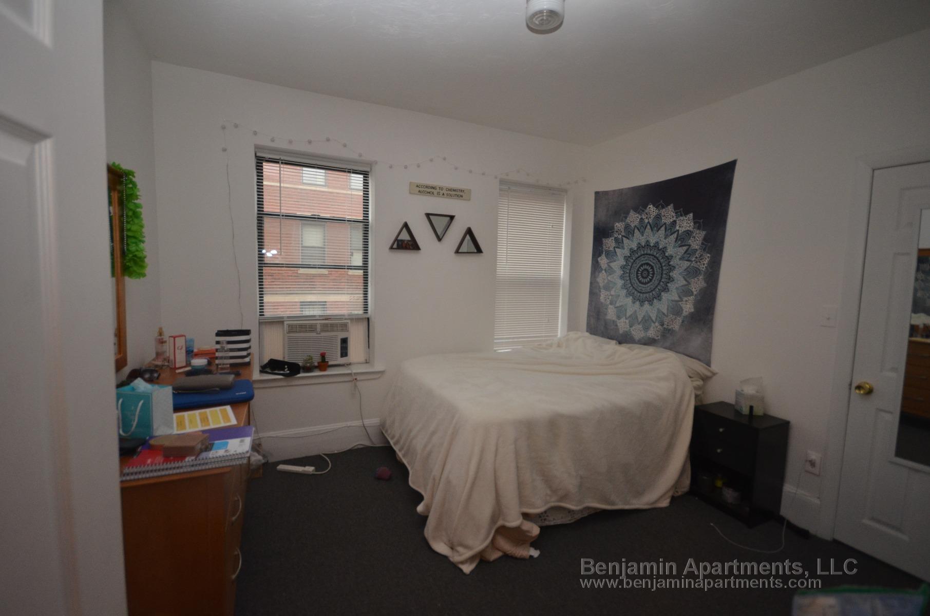 4 bed, 2 bath apartment for rent at 878 Huntington Ave Unit 2R, Mission Hill — photo 5 of 10
