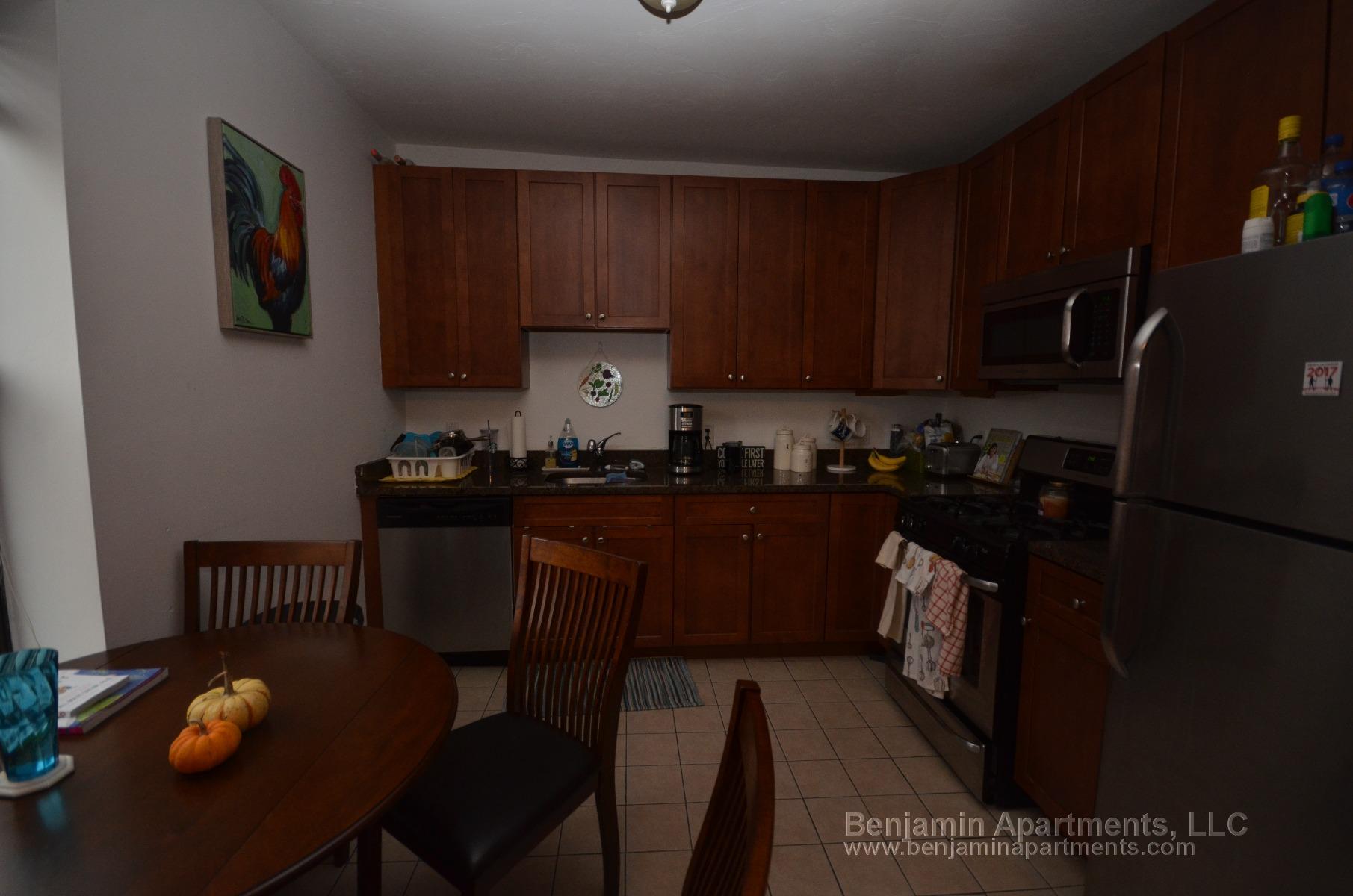 4 bed, 2 bath apartment for rent at 878 Huntington Ave Unit 2R, Mission Hill — photo 2 of 10