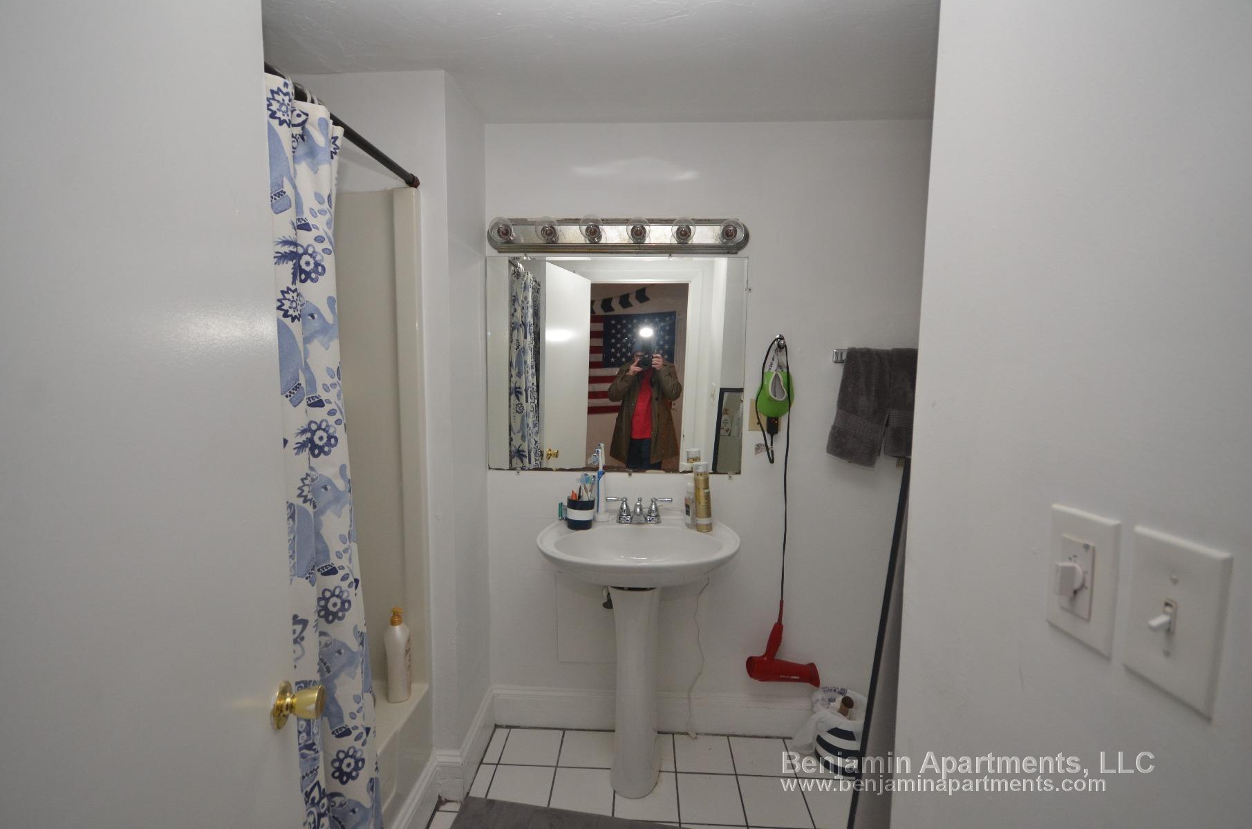 4 bed, 2 bath apartment for rent at 878 Huntington Ave Unit 2R, Mission Hill — photo 9 of 10