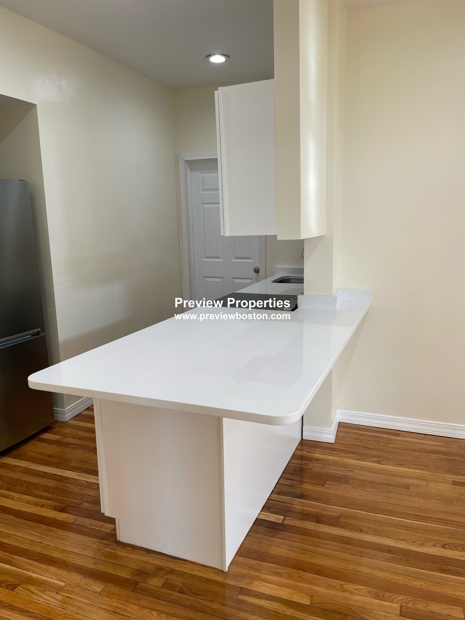 2 bed, 1 bath apartment for rent at 879 Beacon St Unit 11P, Fenway — photo 3 of 9