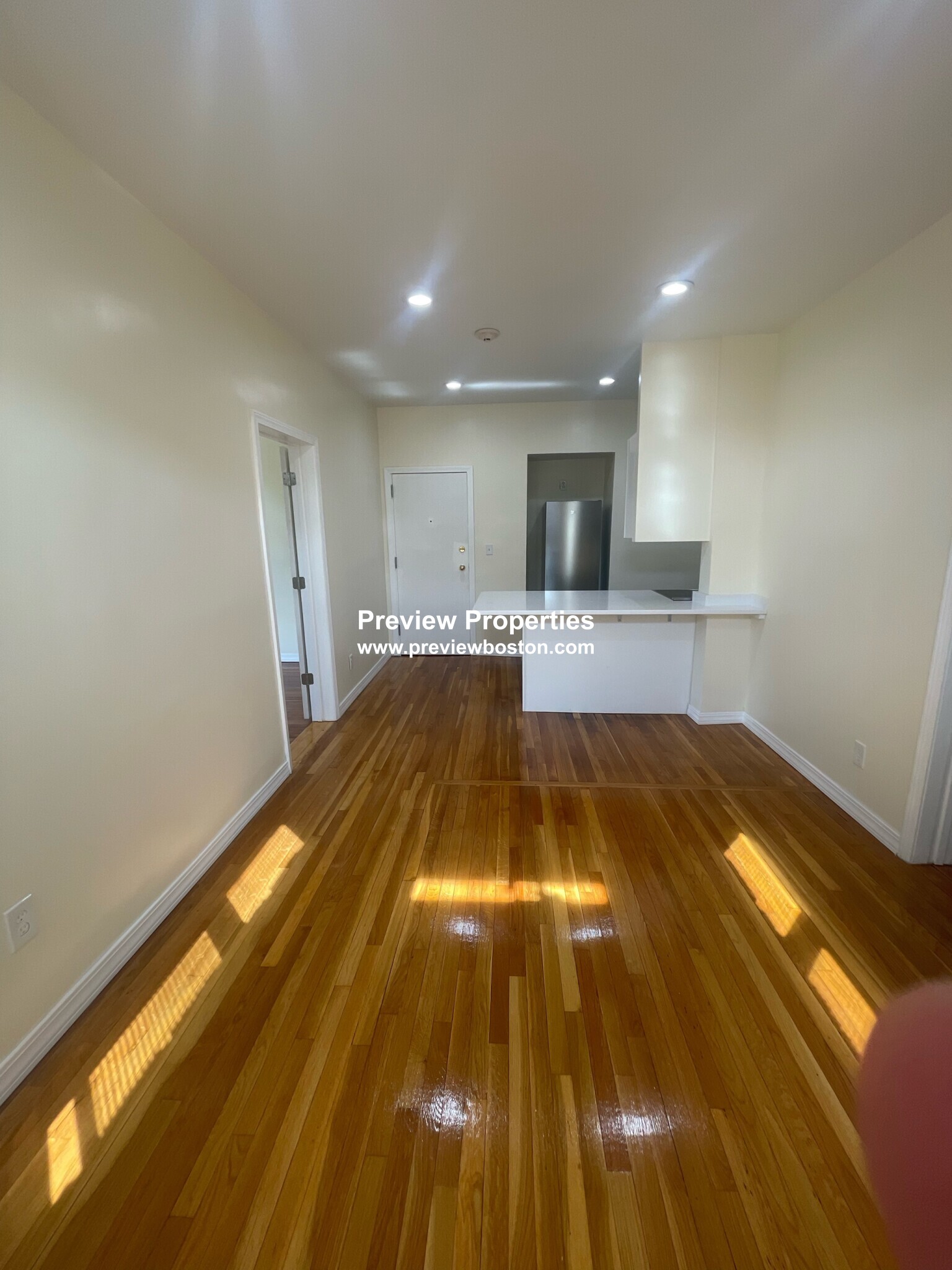 2 bed, 1 bath apartment for rent at 879 Beacon St Unit 11P, Fenway — photo 2 of 9