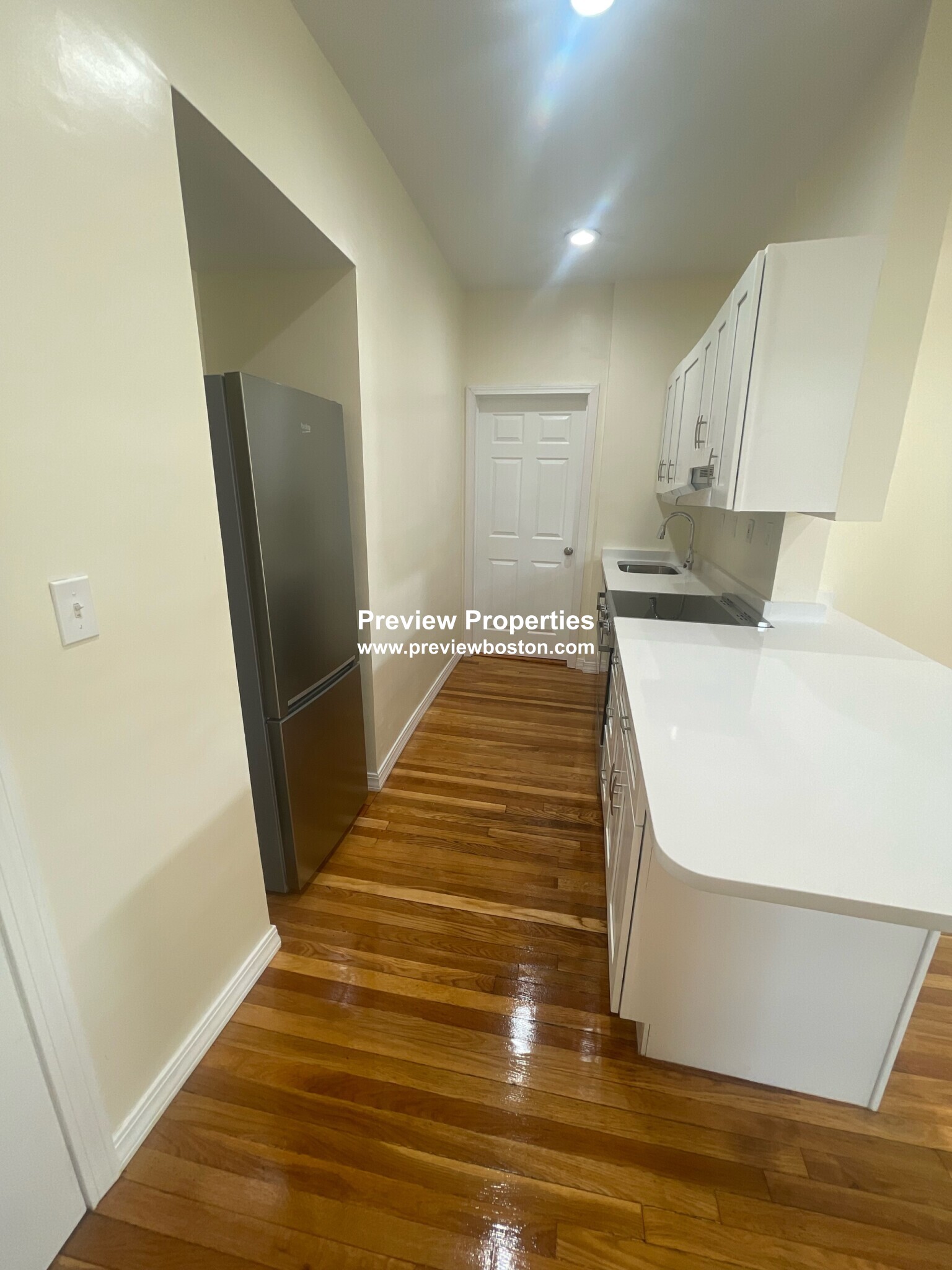 2 bed, 1 bath apartment for rent at 879 Beacon St Unit 11P, Fenway — photo 4 of 9