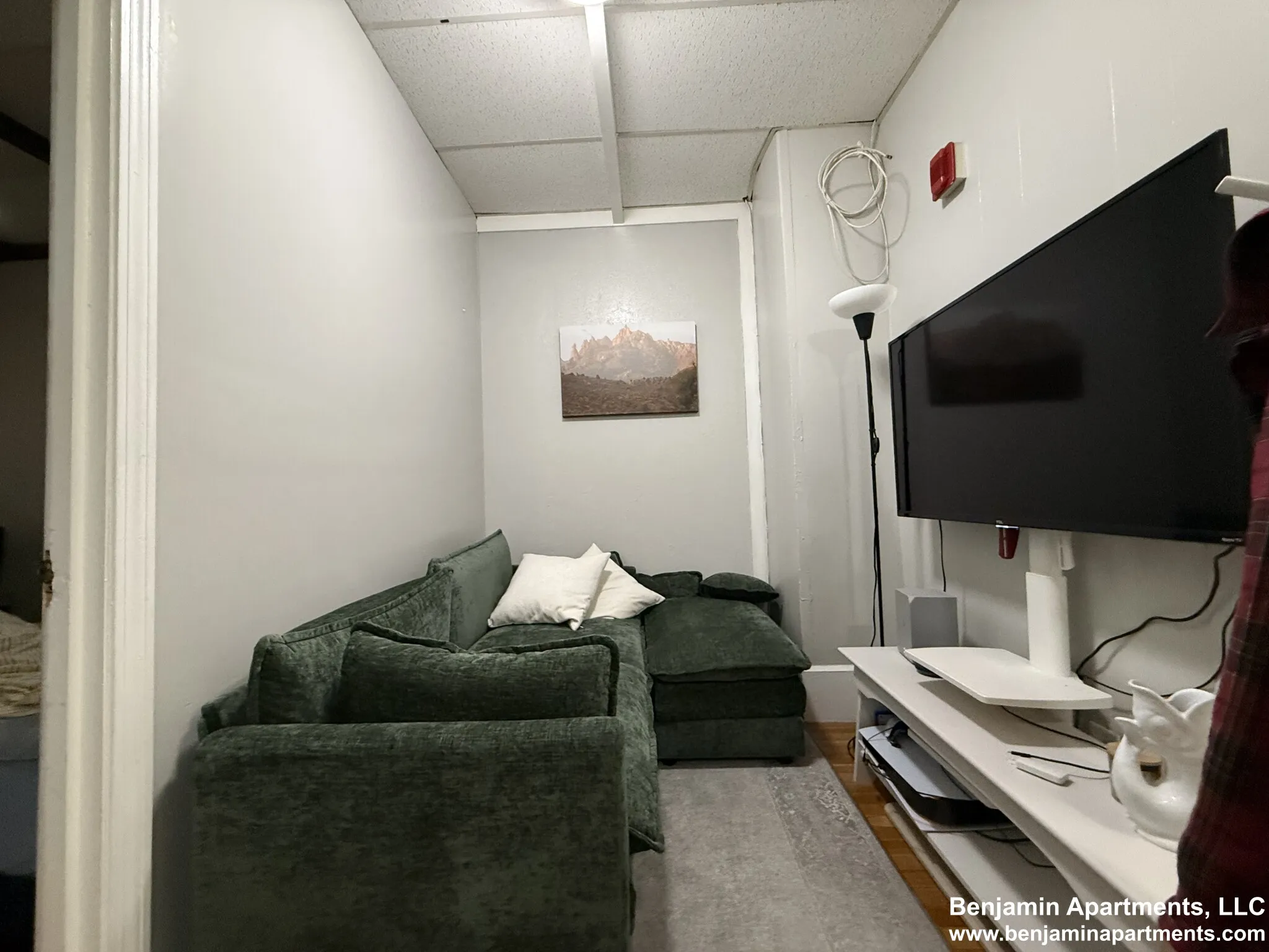 2 bed, 1 bath apartment for rent at 879 Beacon St Unit 12, Fenway — photo 7 of 11