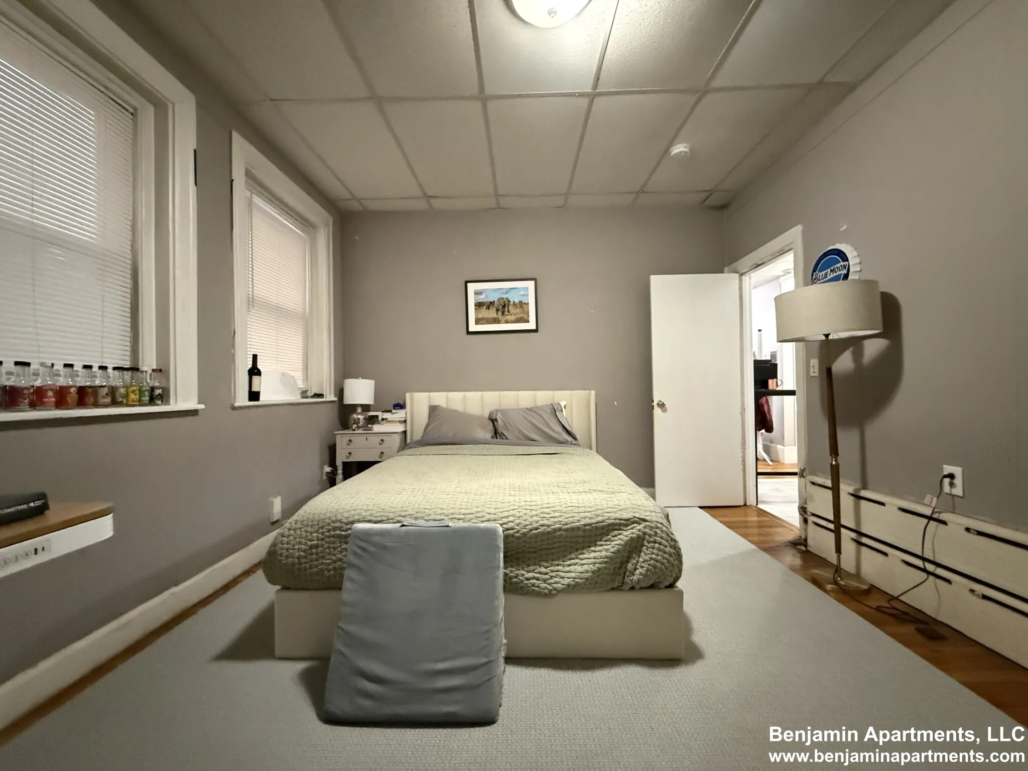 2 bed, 1 bath apartment for rent at 879 Beacon St Unit 12, Fenway — photo 2 of 11