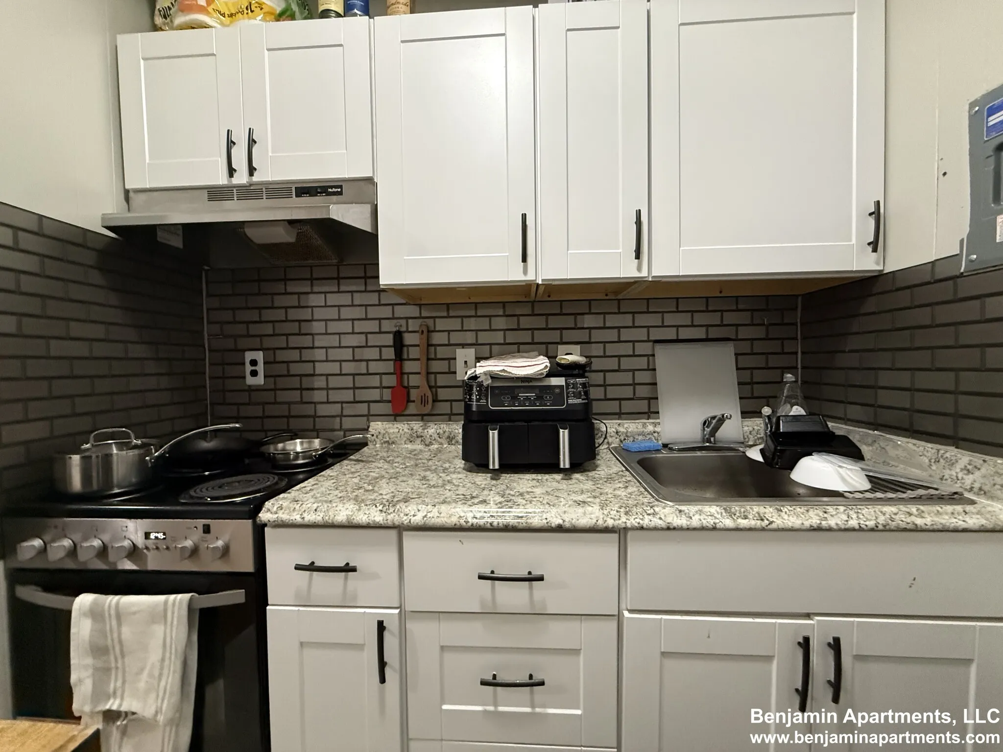 2 bed, 1 bath apartment for rent at 879 Beacon St Unit 12, Fenway — photo 6 of 11