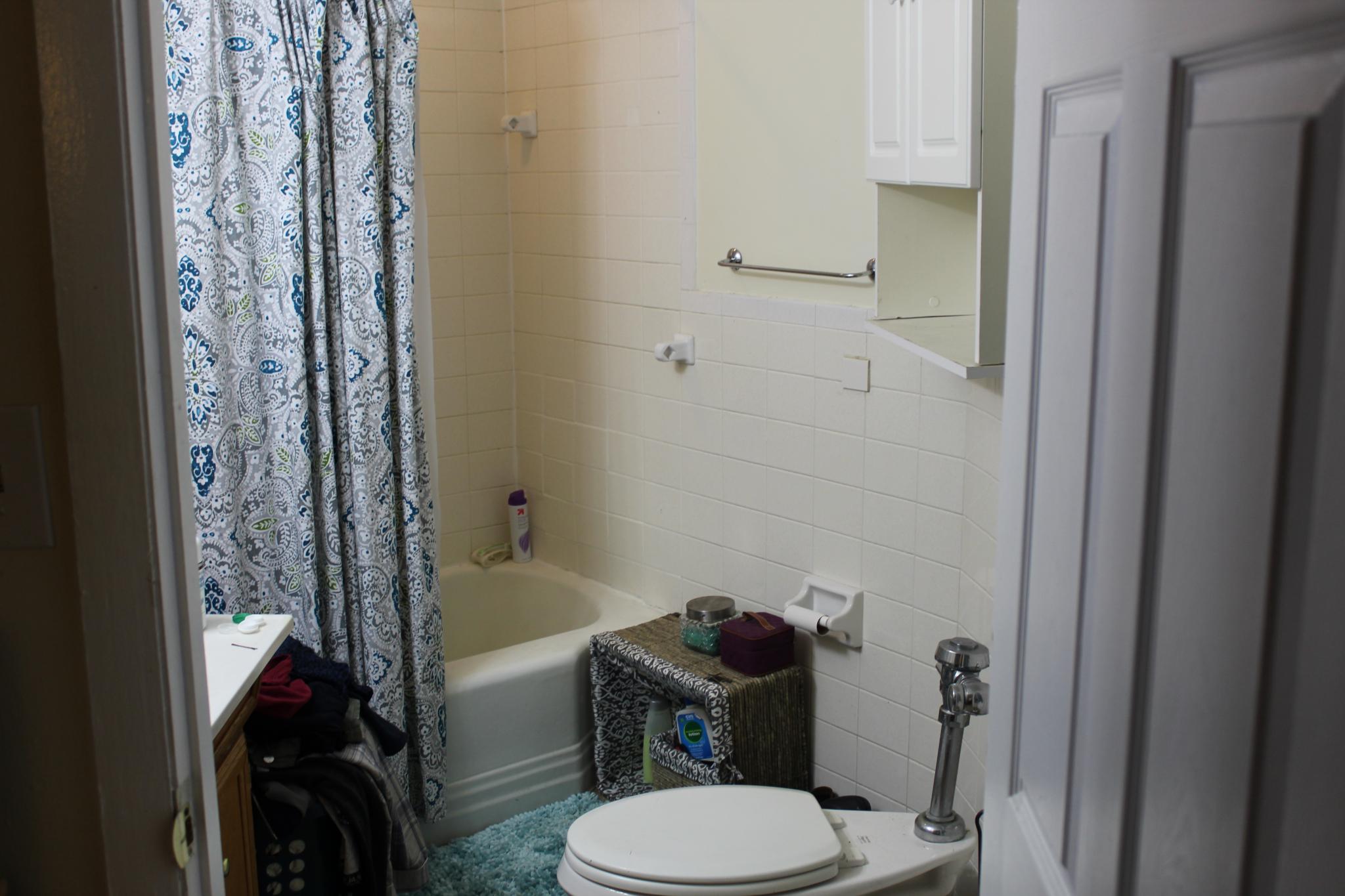 Studio bed, 1 bath apartment for rent at 879 Beacon St Unit 2, Fenway — photo 4 of 11