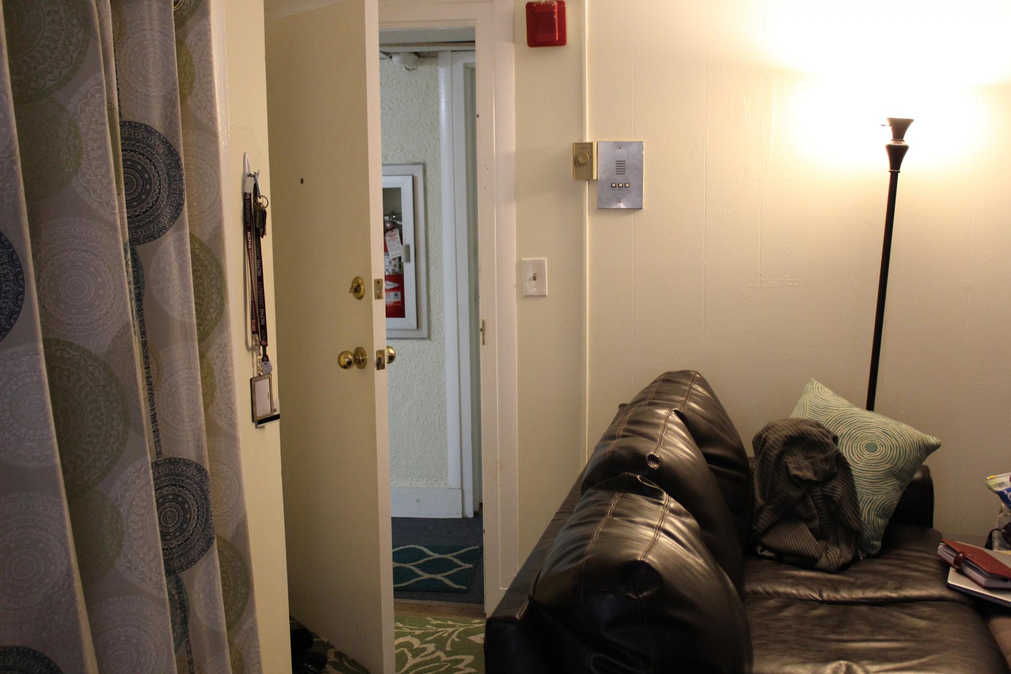 Studio bed, 1 bath apartment for rent at 879 Beacon St Unit 2, Fenway — photo 6 of 11