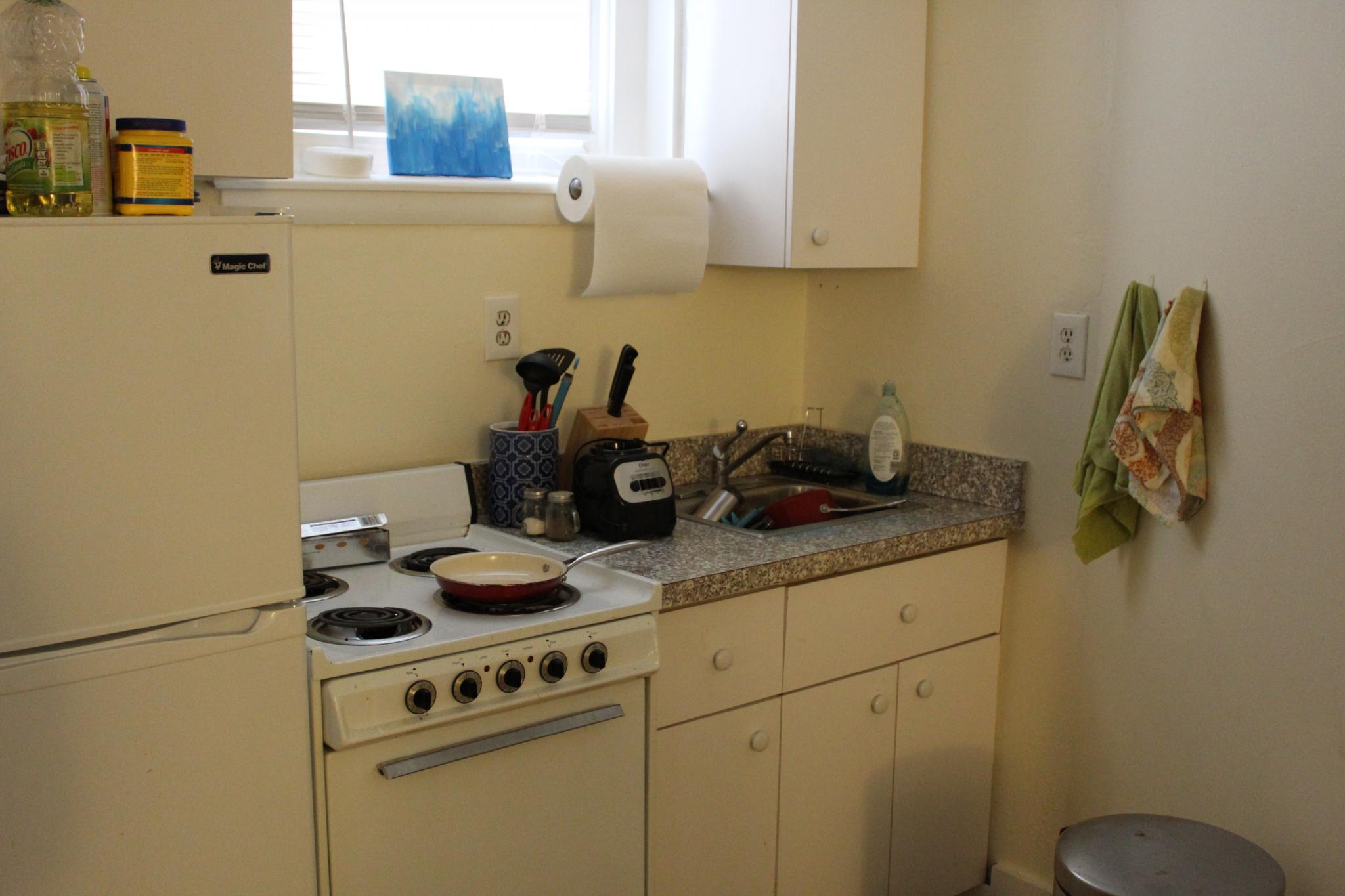Studio bed, 1 bath apartment for rent at 879 Beacon St Unit 2, Fenway — photo 8 of 11