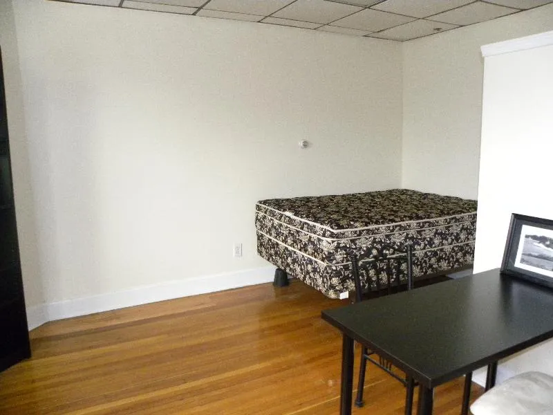 Studio bed, 1 bath apartment for rent at 879 Beacon St Unit 22, Fenway — photo 10 of 12