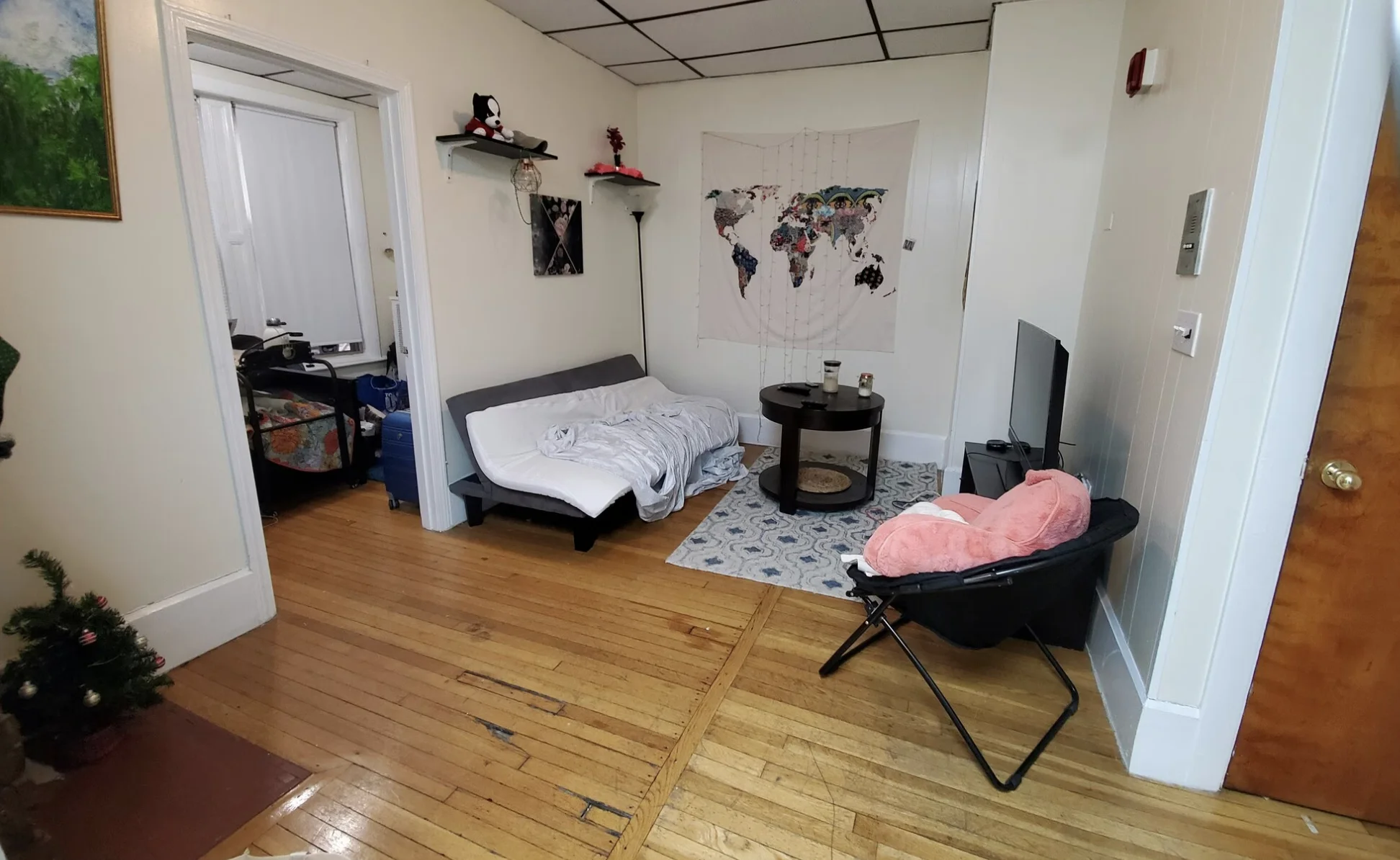 2 bed, 1 bath apartment for rent at 879 Beacon St Unit 23, Fenway — photo 1 of 7
