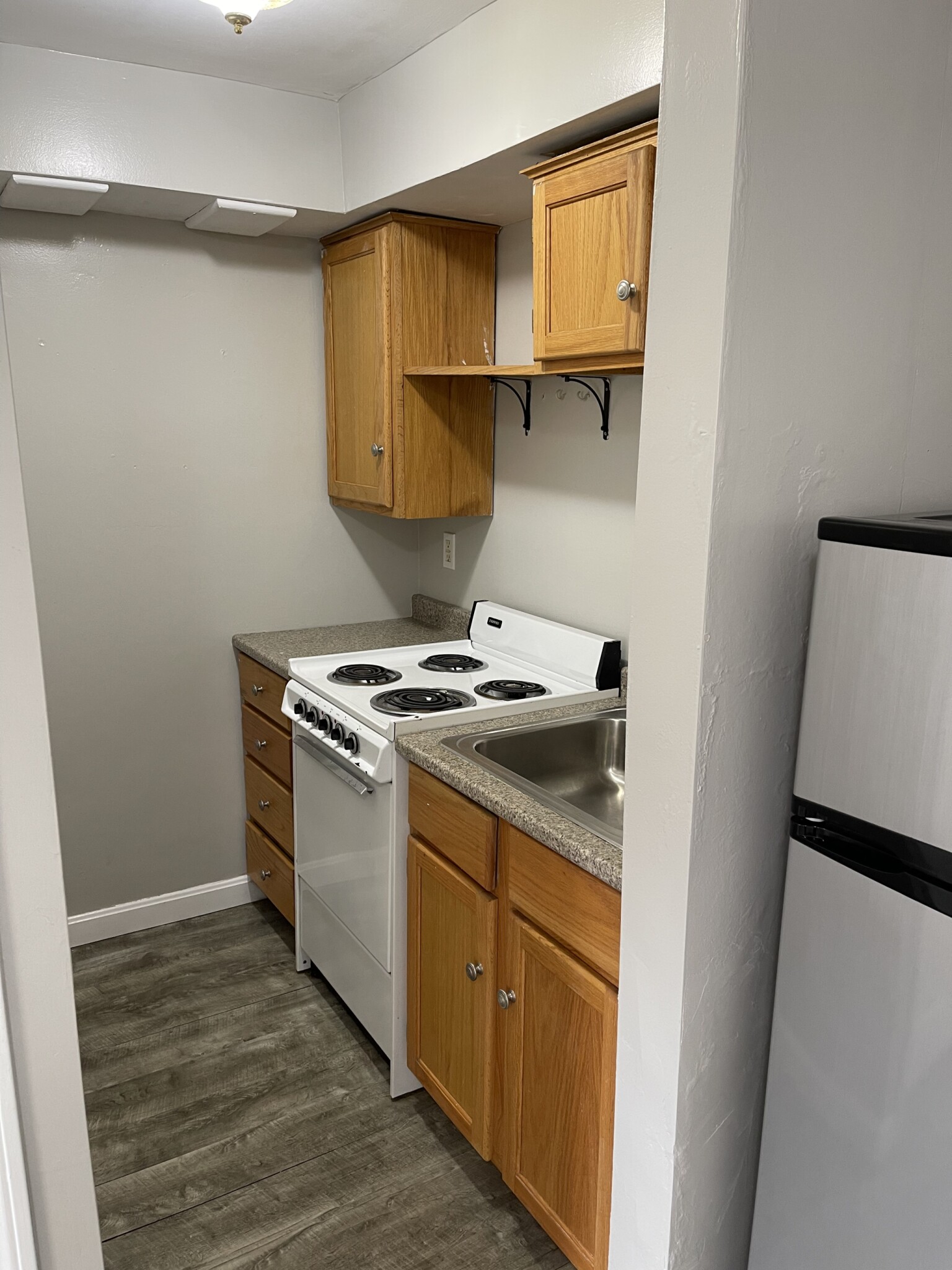 Studio bed, 1 bath apartment for rent at 879 Beacon St Unit 3, Fenway — photo 1 of 7