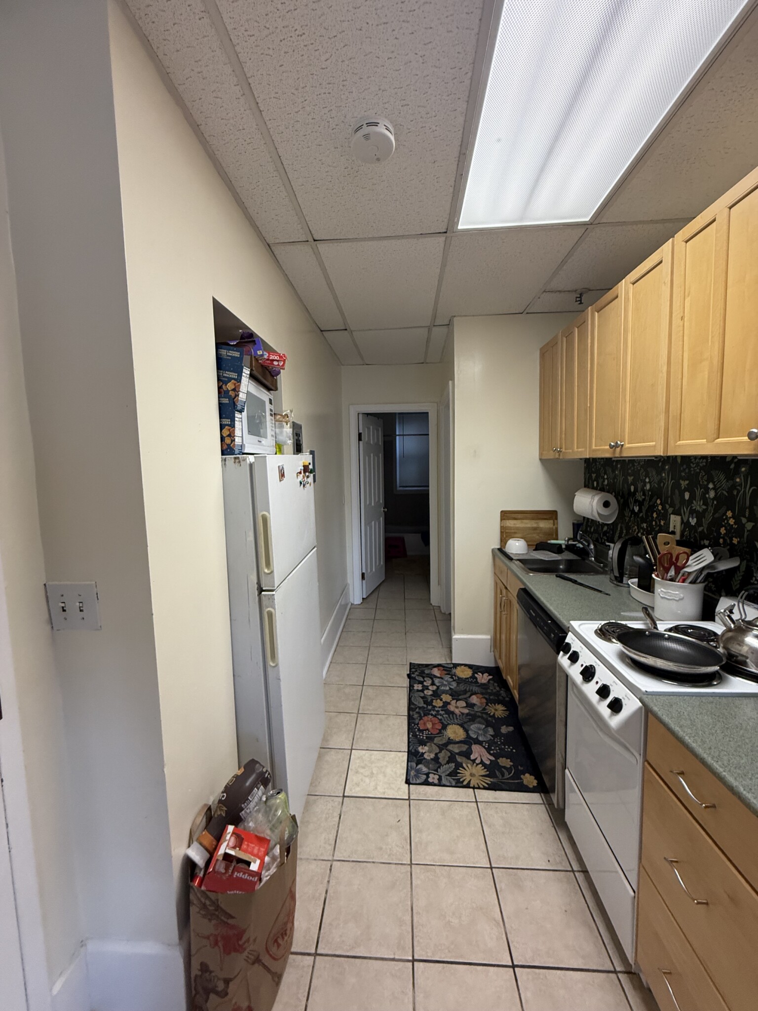 2 bed, 1 bath apartment for rent at 879 Beacon St Unit 32, Fenway — photo 10 of 15