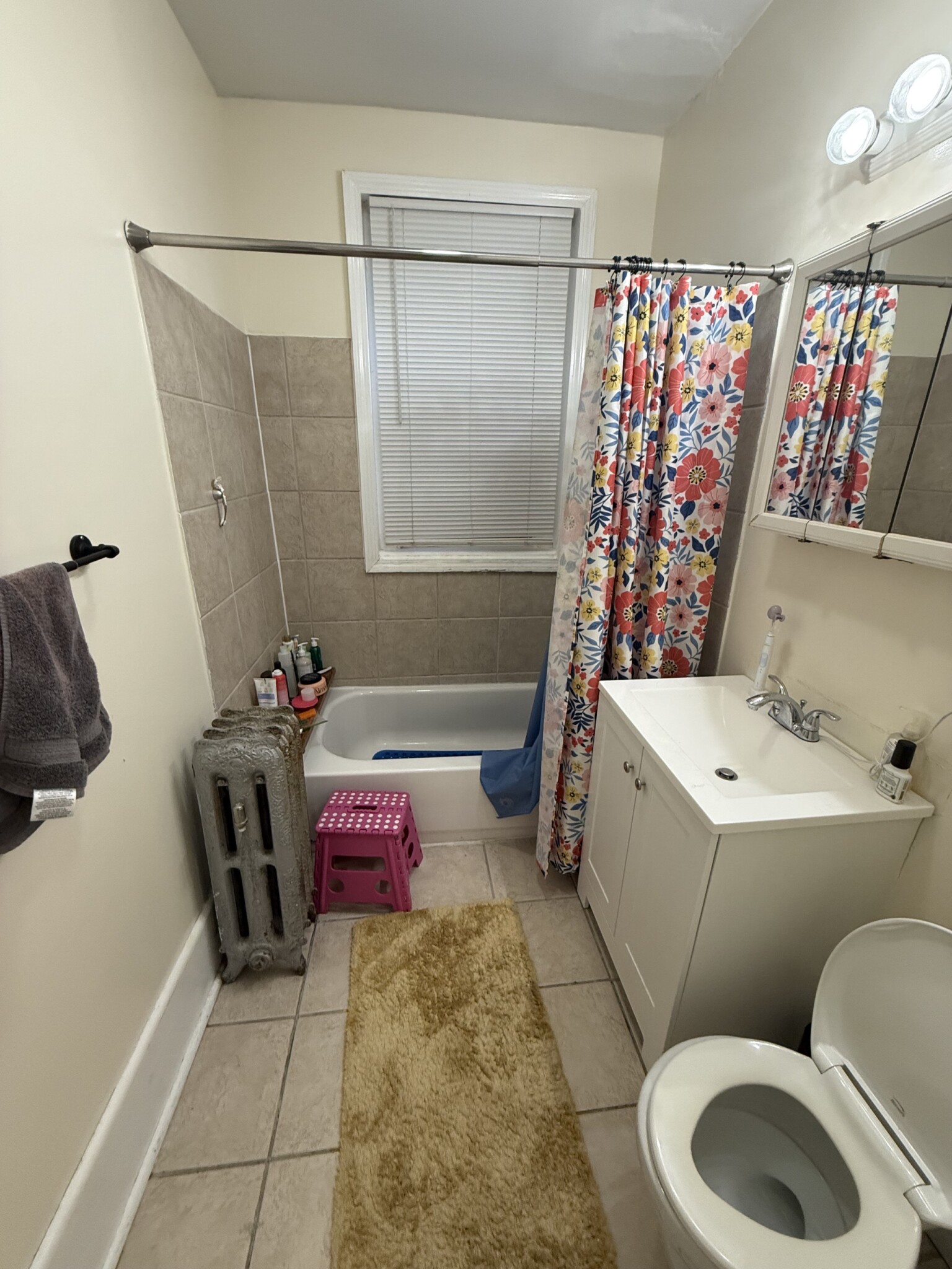 2 bed, 1 bath apartment for rent at 879 Beacon St Unit 32, Fenway — photo 11 of 15