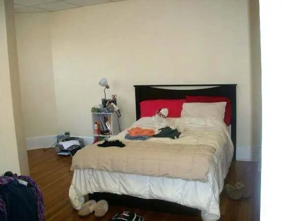 2 bed, 1 bath apartment for rent at 879 Beacon St Unit 33, Fenway — photo 6 of 10