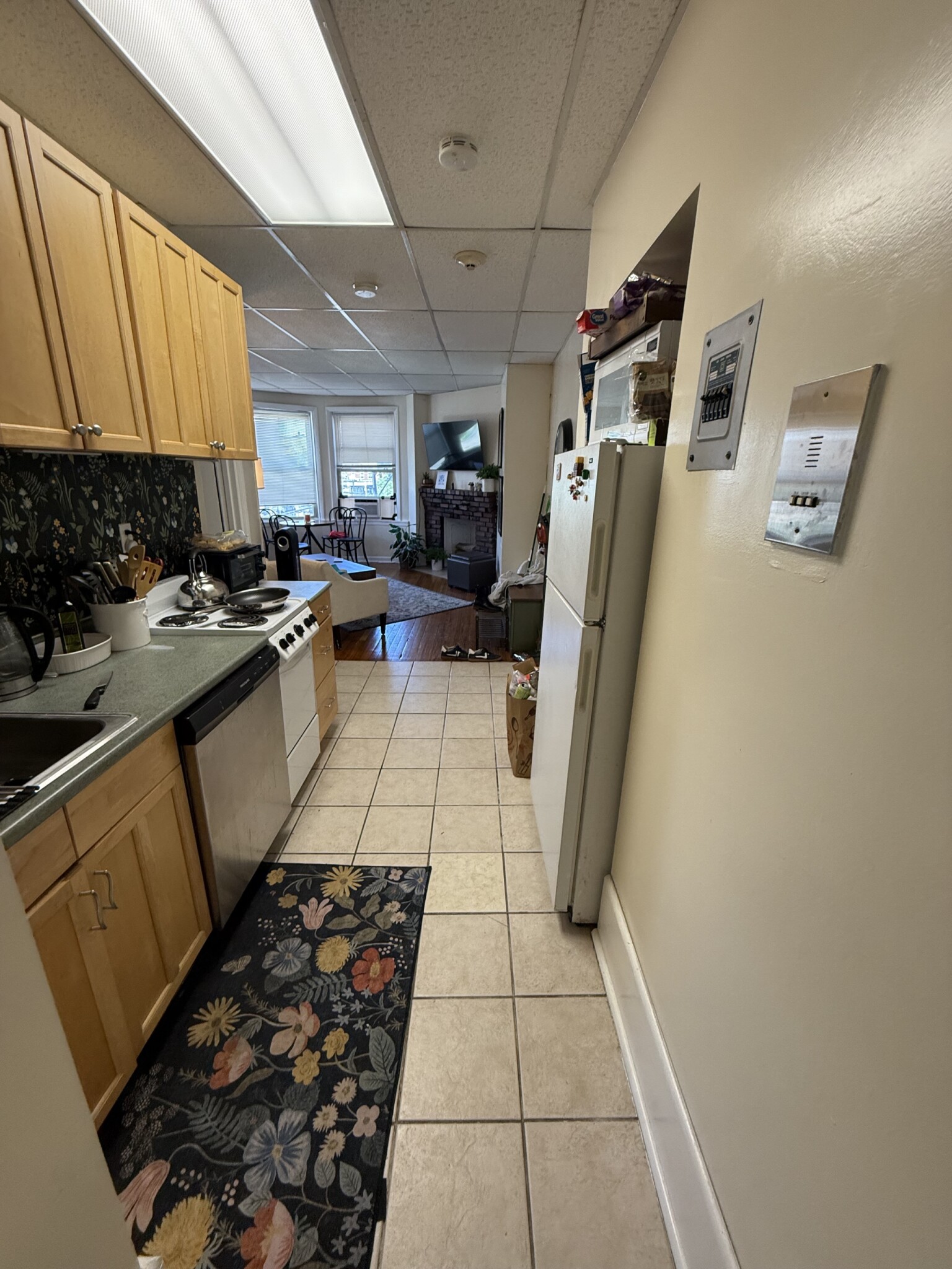 2 bed, 1 bath apartment for rent at 879 Beacon St Unit 34, Fenway — photo 14 of 15