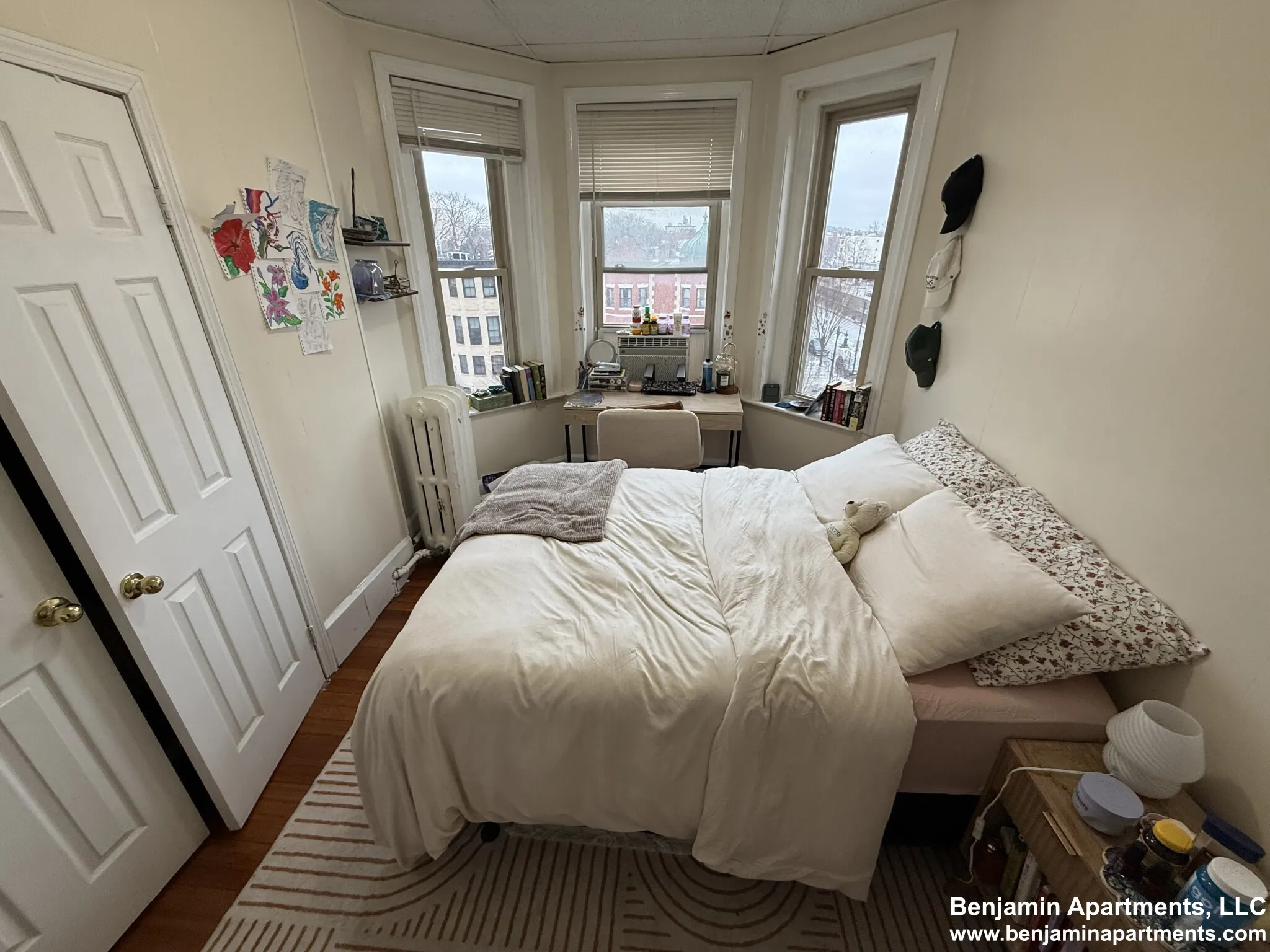 2 bed, 1 bath apartment for rent at 879 Beacon St Unit 42, Fenway — photo 6 of 9