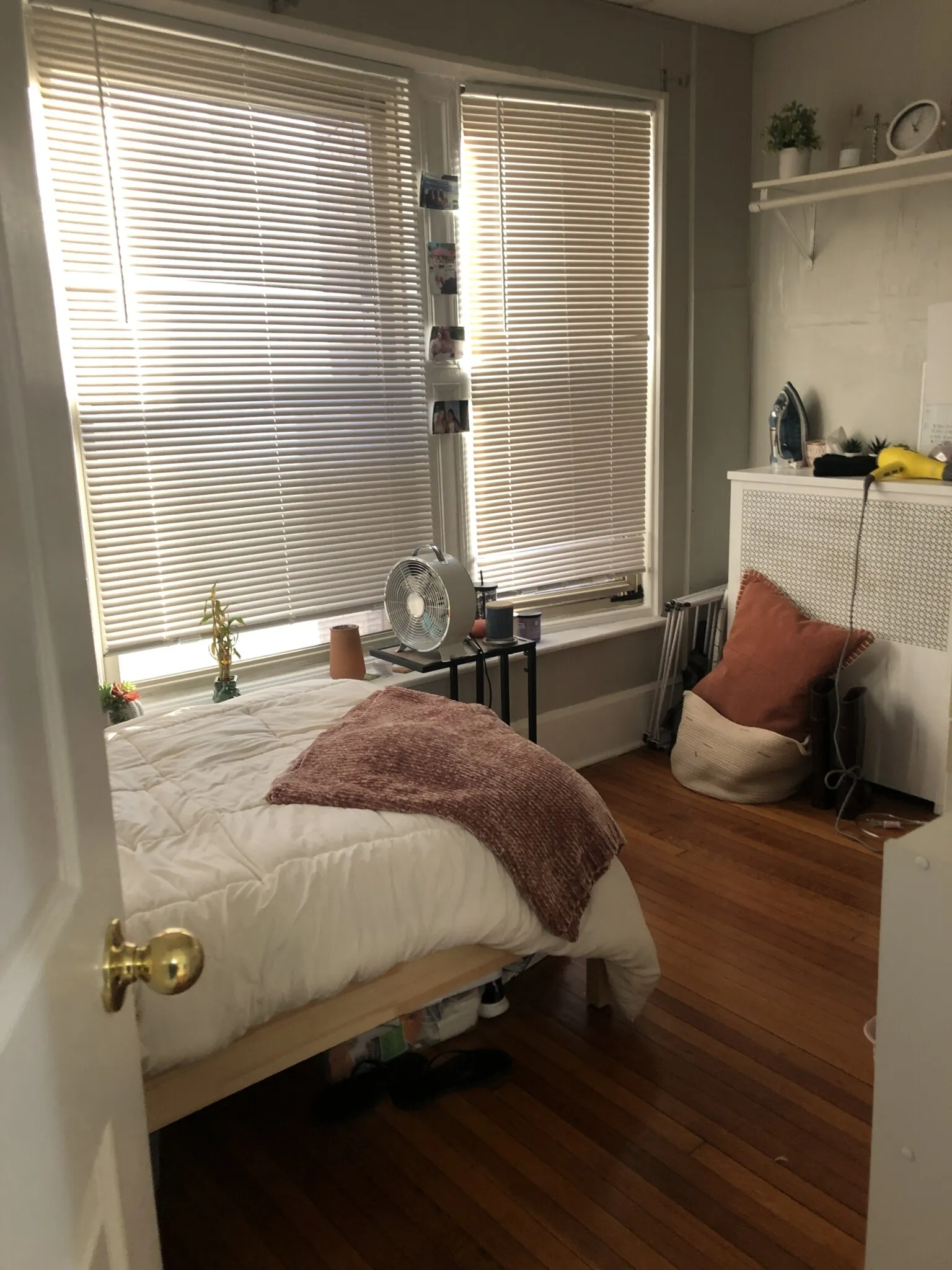 2 bed, 1 bath apartment for rent at 879 Beacon St Unit 43, Fenway — photo 2 of 5