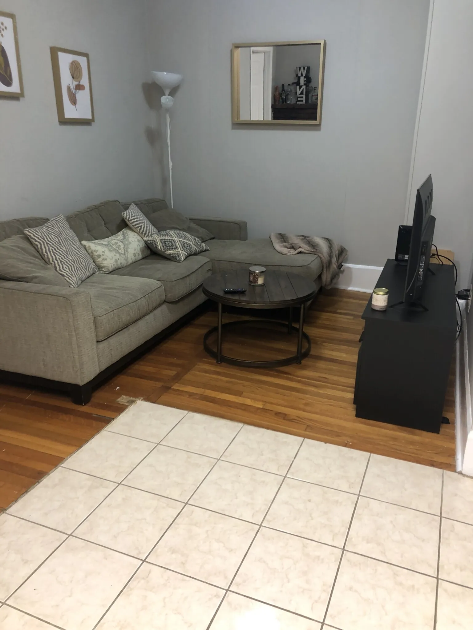 2 bed, 1 bath apartment for rent at 879 Beacon St Unit 43, Fenway — photo 3 of 5
