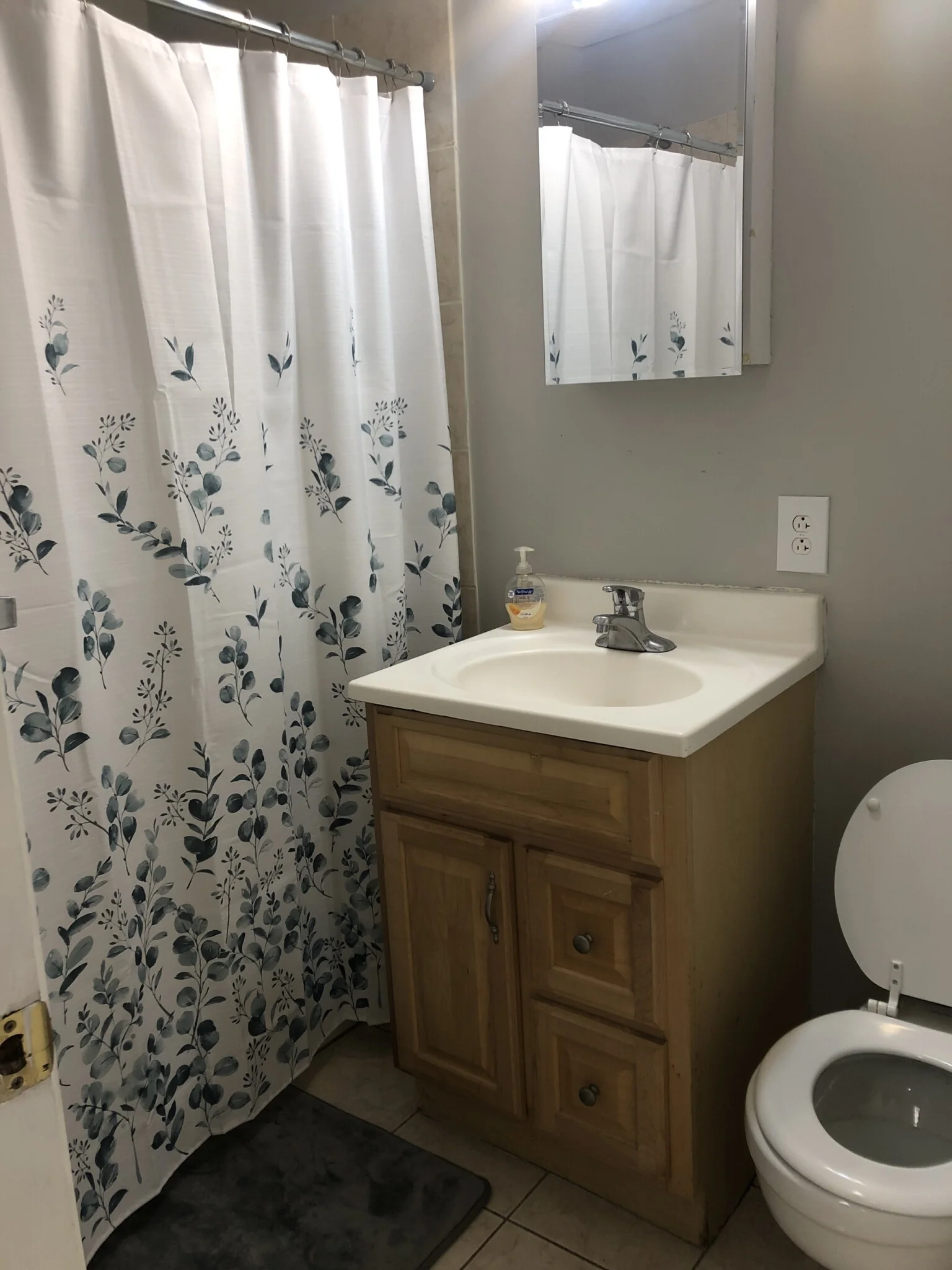 2 bed, 1 bath apartment for rent at 879 Beacon St Unit 43, Fenway — photo 5 of 5