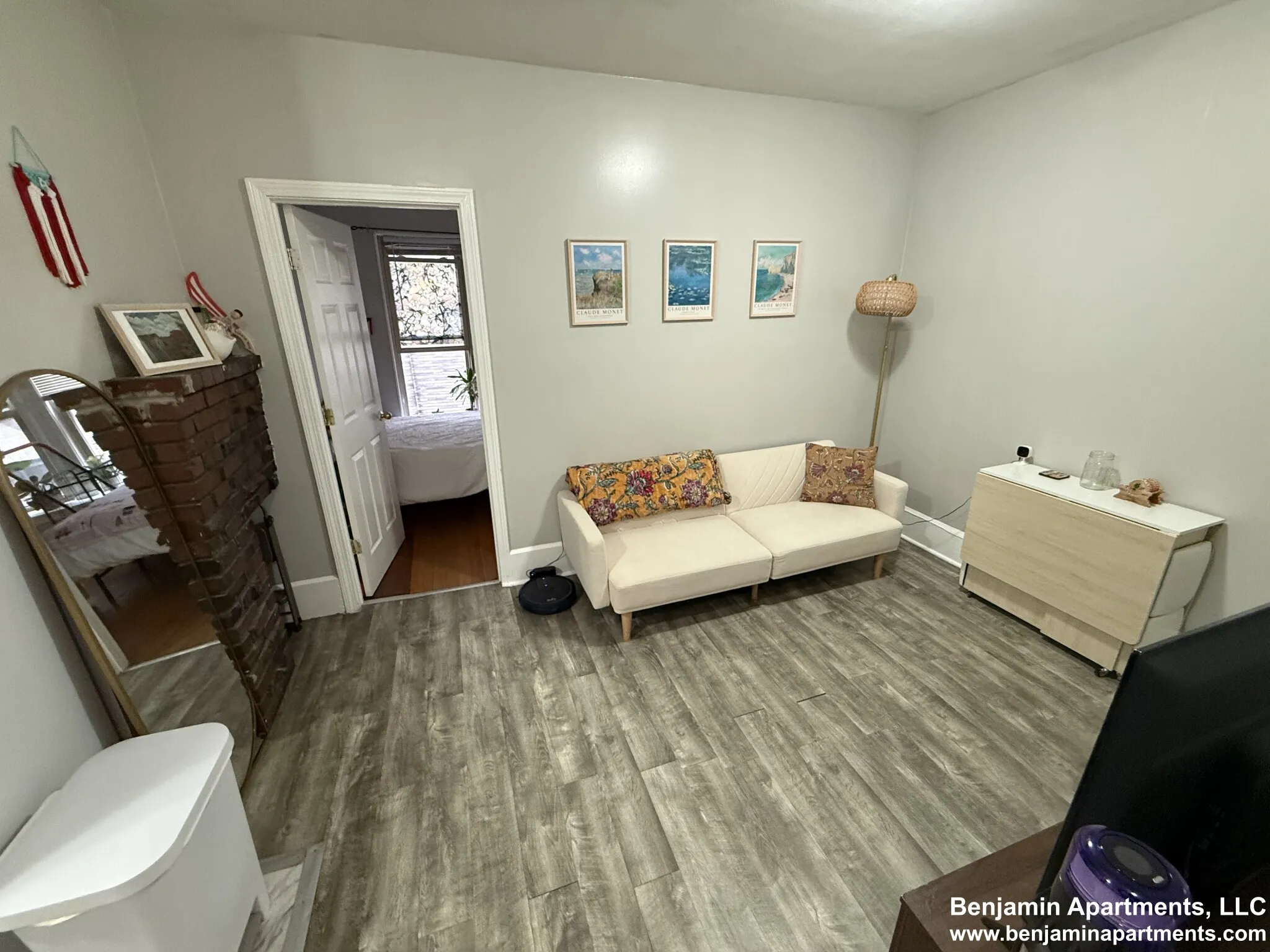 2 bed, 1 bath apartment for rent at 879 Beacon St Unit 53, Fenway — photo 3 of 6