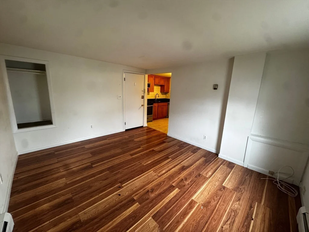 1 bed, 1 bath apartment for rent at 87R Madison St Unit 2R, Malden — photo 2 of 7