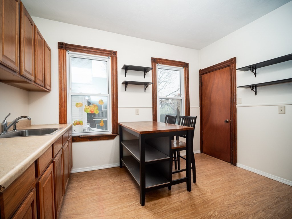 4 bed, 2 bath apartment for rent at 88 Auckland St Unit 2, Dorchester — photo 12 of 36