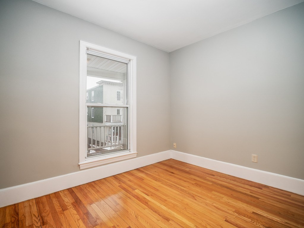 4 bed, 2 bath apartment for rent at 88 Auckland St Unit 2, Dorchester — photo 23 of 36