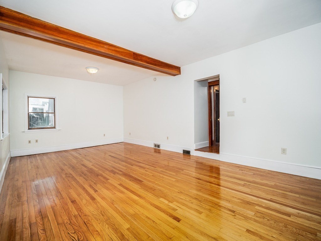 4 bed, 2 bath apartment for rent at 88 Auckland St Unit 2, Dorchester — photo 5 of 36
