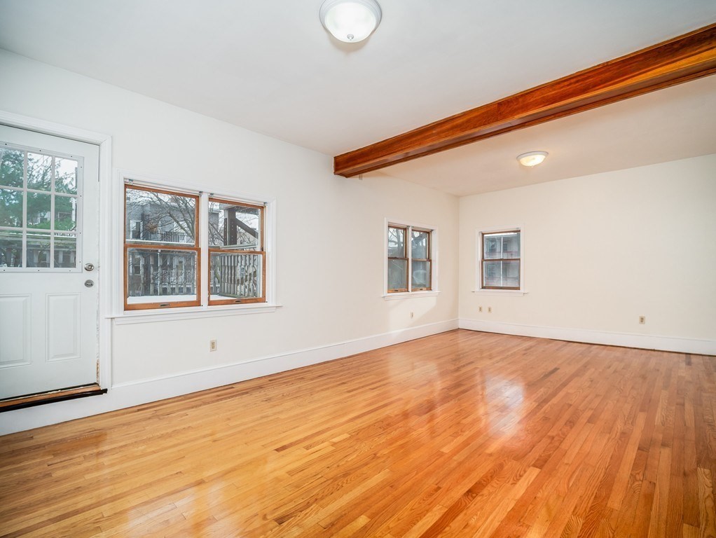 4 bed, 2 bath apartment for rent at 88 Auckland St Unit 2, Dorchester — photo 6 of 36