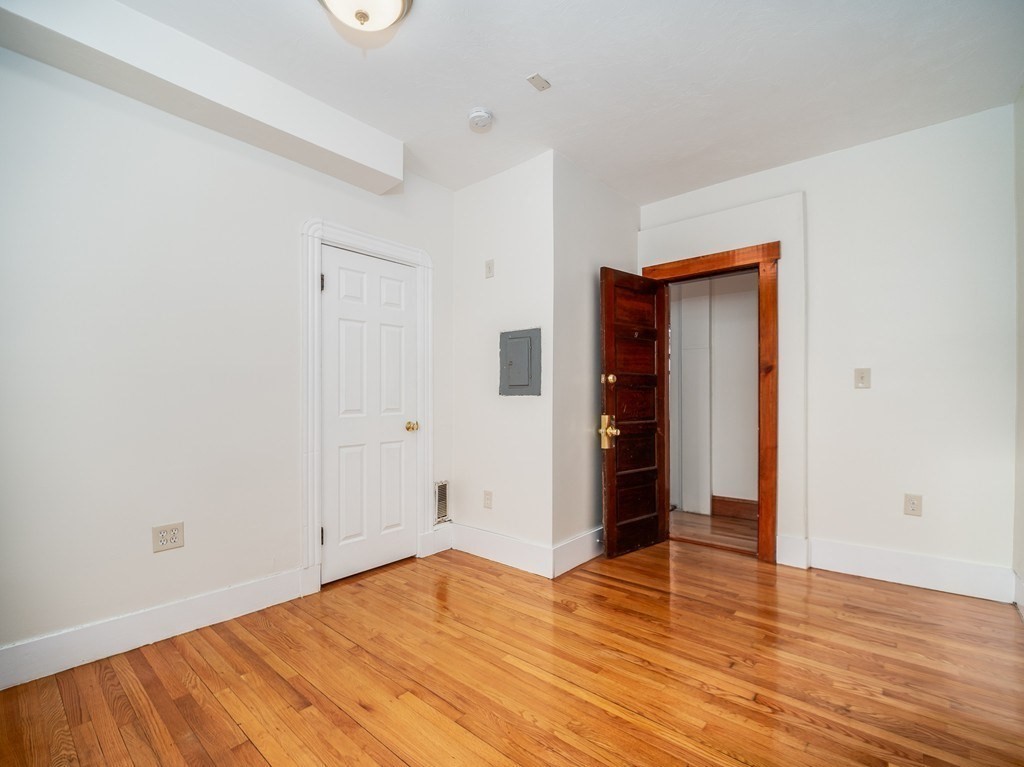 4 bed, 2 bath apartment for rent at 88 Auckland St Unit 2, Dorchester — photo 7 of 36