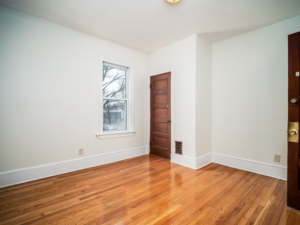 4 bed, 2 bath apartment for rent at 88 Auckland St Unit 2, Dorchester — photo 17 of 36