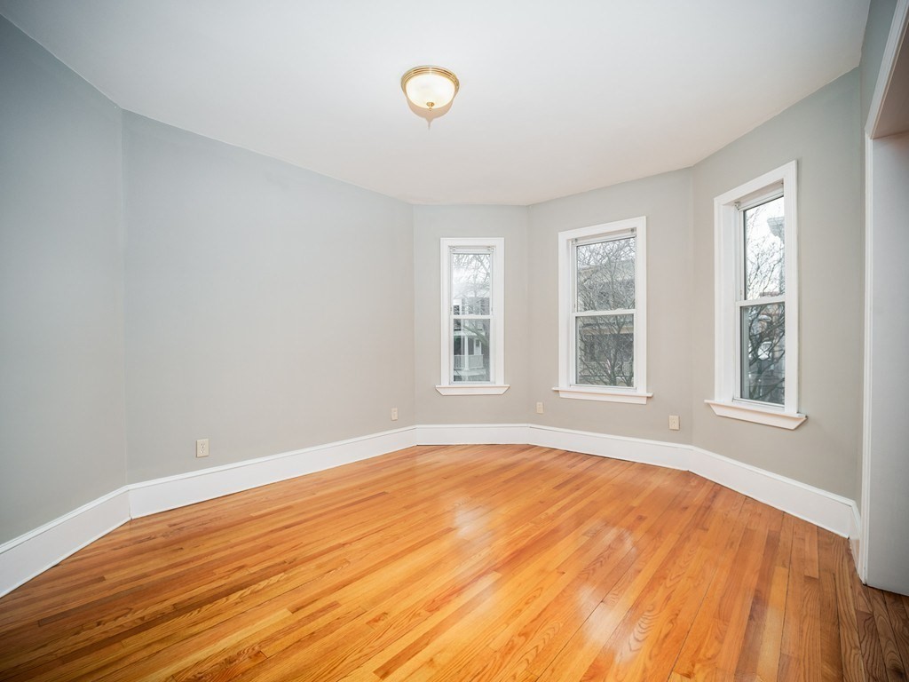 4 bed, 2 bath apartment for rent at 88 Auckland St Unit 2, Dorchester — photo 20 of 36