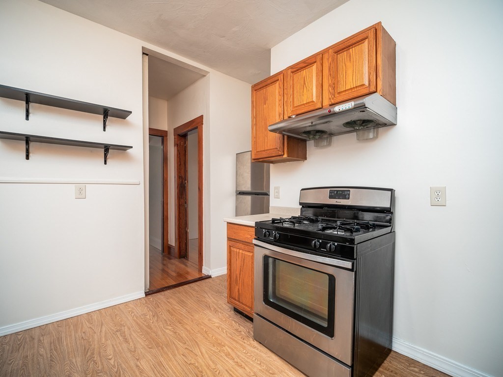 4 bed, 2 bath apartment for rent at 88 Auckland St Unit 2, Dorchester — photo 10 of 36