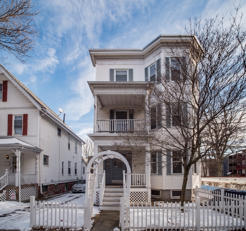 4 bed, 2 bath apartment for rent at 88 Auckland St Unit 2, Dorchester — photo 33 of 36