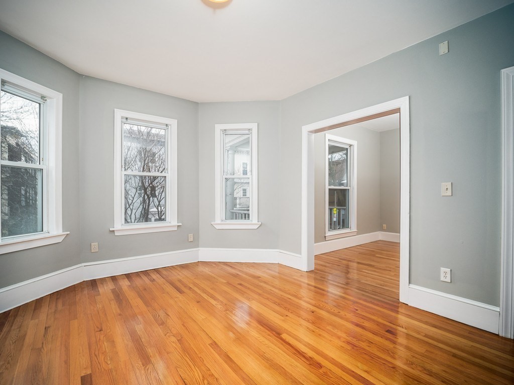 4 bed, 2 bath apartment for rent at 88 Auckland St Unit 2, Dorchester — photo 19 of 36