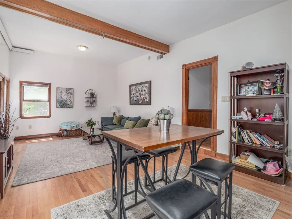 4 bed, 1 bath apartment for rent at 88 Auckland St Unit 3, Dorchester — photo 9 of 30