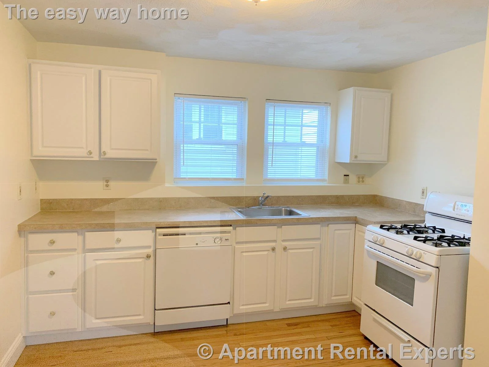 2 bed, 1 bath apartment for rent at 88 Bradford Rd Unit 1, Watertown Center — photo 2 of 14