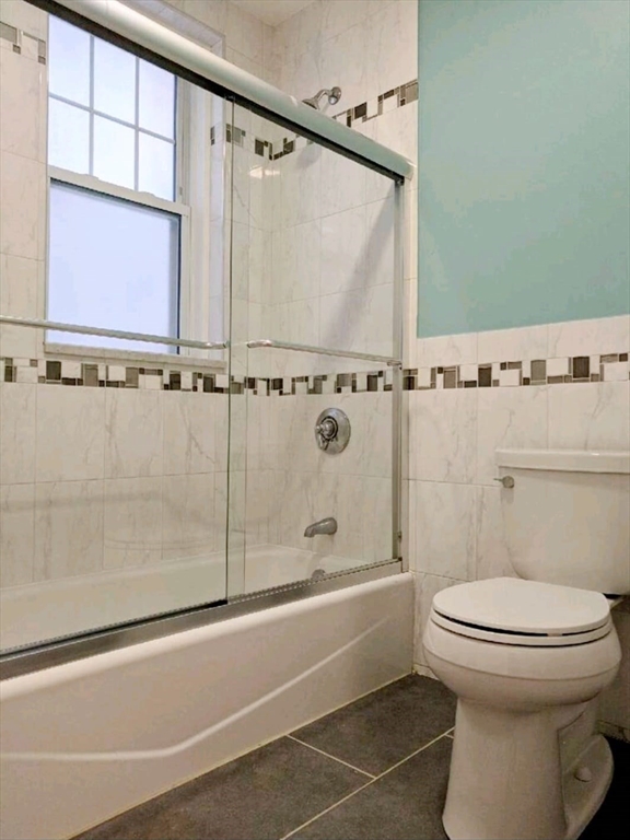 3 bed, 2 bath apartment for rent at 88 Browne St Unit 1, Brookline — photo 6 of 13