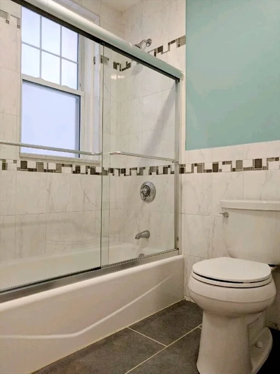 4 bed, 2 bath apartment for rent at 88 Browne St Unit 2, North Brookline — photo 5 of 14