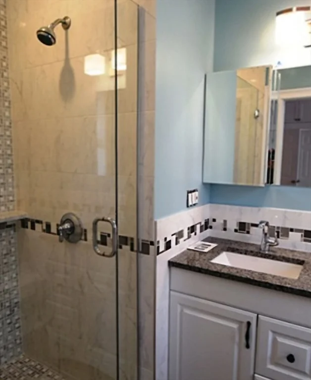 4 bed, 2 bath apartment for rent at 88 Browne St Unit 2, North Brookline — photo 7 of 14