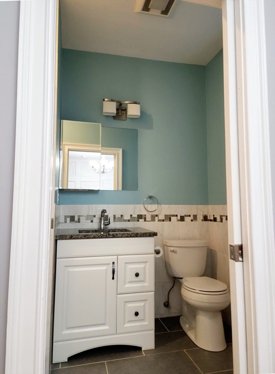 4 bed, 2 bath apartment for rent at 88 Browne St Unit 3, North Brookline — photo 7 of 17
