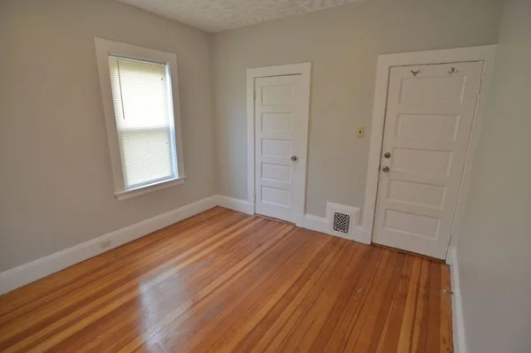 3 bed, 1 bath apartment for rent at 88 Burt St Unit 1, Dorchester — photo 5 of 11