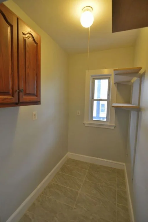 3 bed, 1 bath apartment for rent at 88 Burt St Unit 1, Dorchester — photo 3 of 11