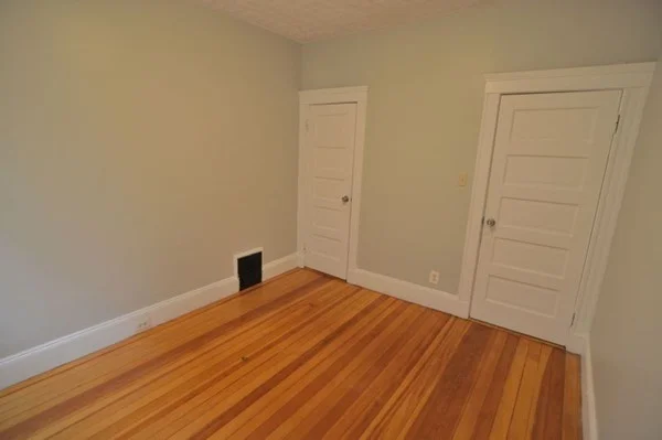3 bed, 1 bath apartment for rent at 88 Burt St Unit 1, Dorchester — photo 8 of 11