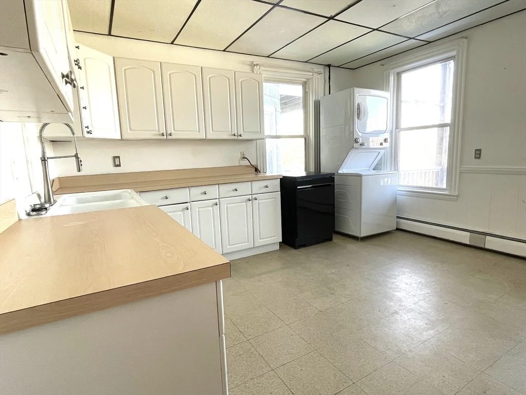 4 bed, 1 bath apartment for rent at 88 Calumet St Unit 2, Mission Hill — photo 19 of 25